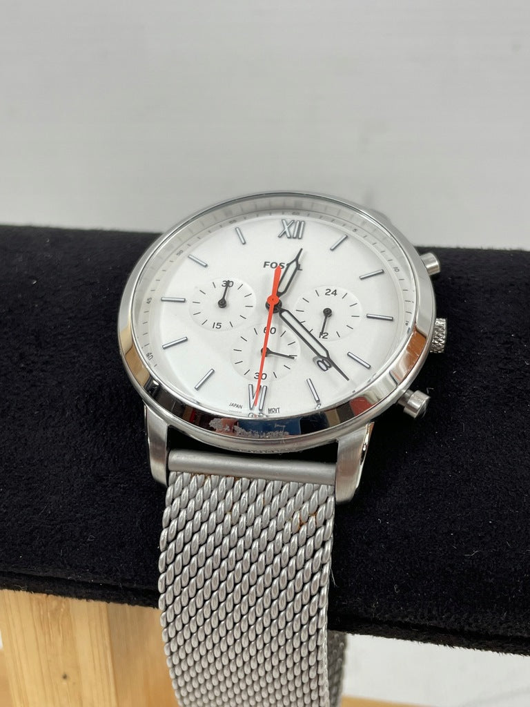 Buy Neutra Chronograph White Dial Silver Mesh Bracelet Watch For Men in Pakistan