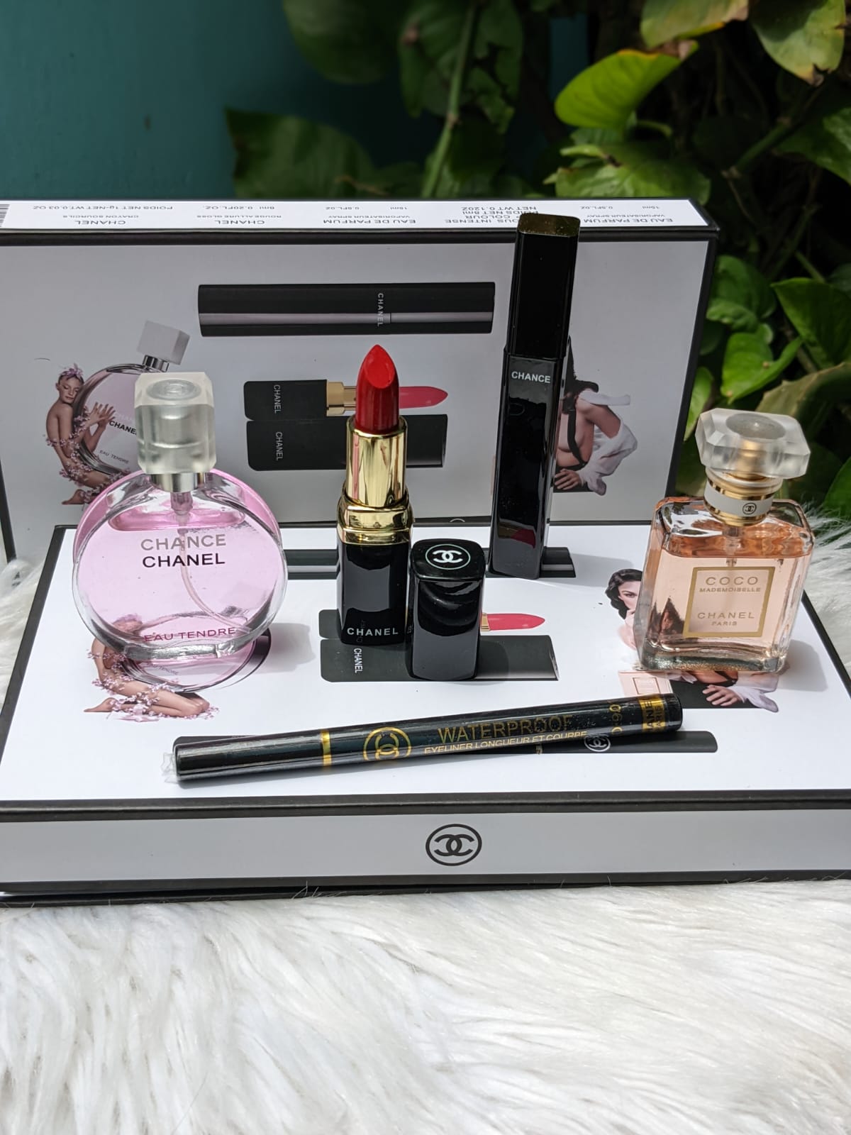 Buy Channel 5 In 1 Gift Set Makeup Perfume Box in Pakistan