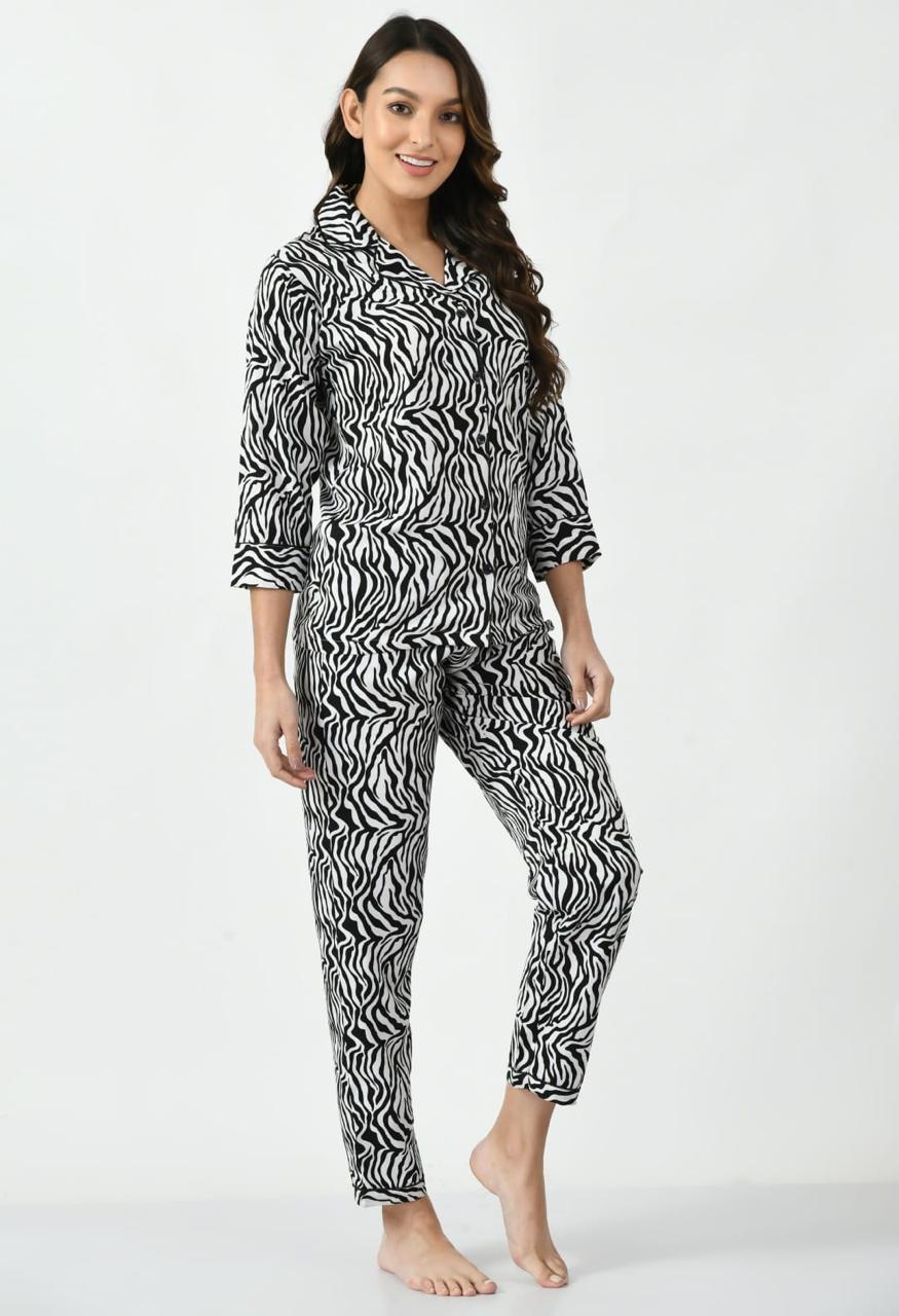 Buy Galaxy Printed Pajama Suit Pattern Black in Pakistan