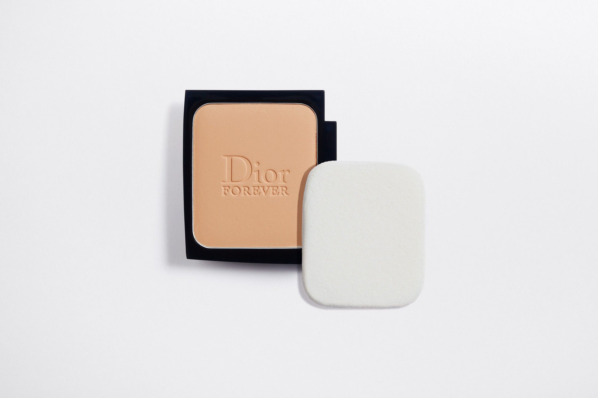 Buy Dior Skin Forever Extreme Control Perfect Matt Powder Makeup - 011 in Pakistan