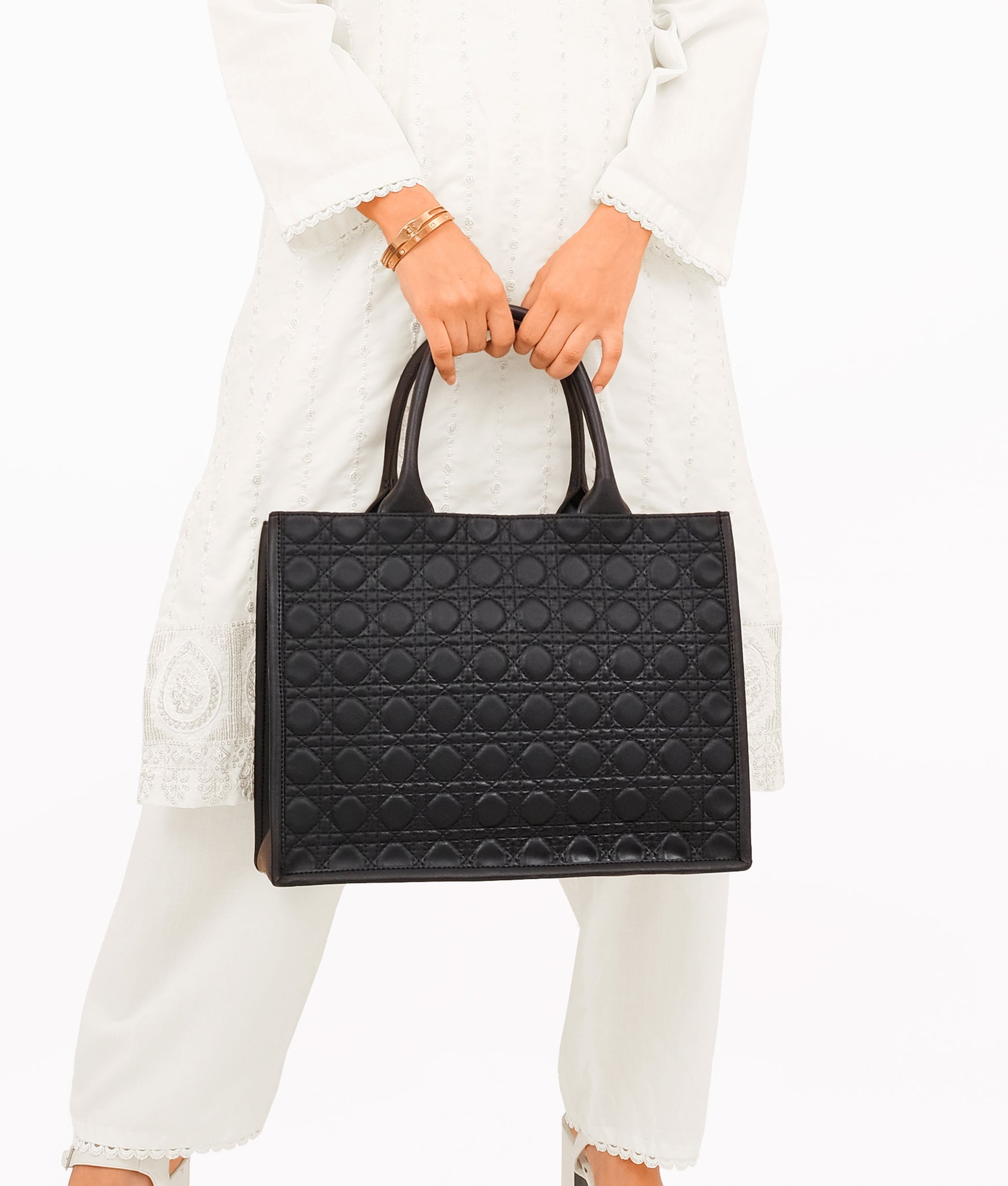 Buy Black box tote bag in Pakistan