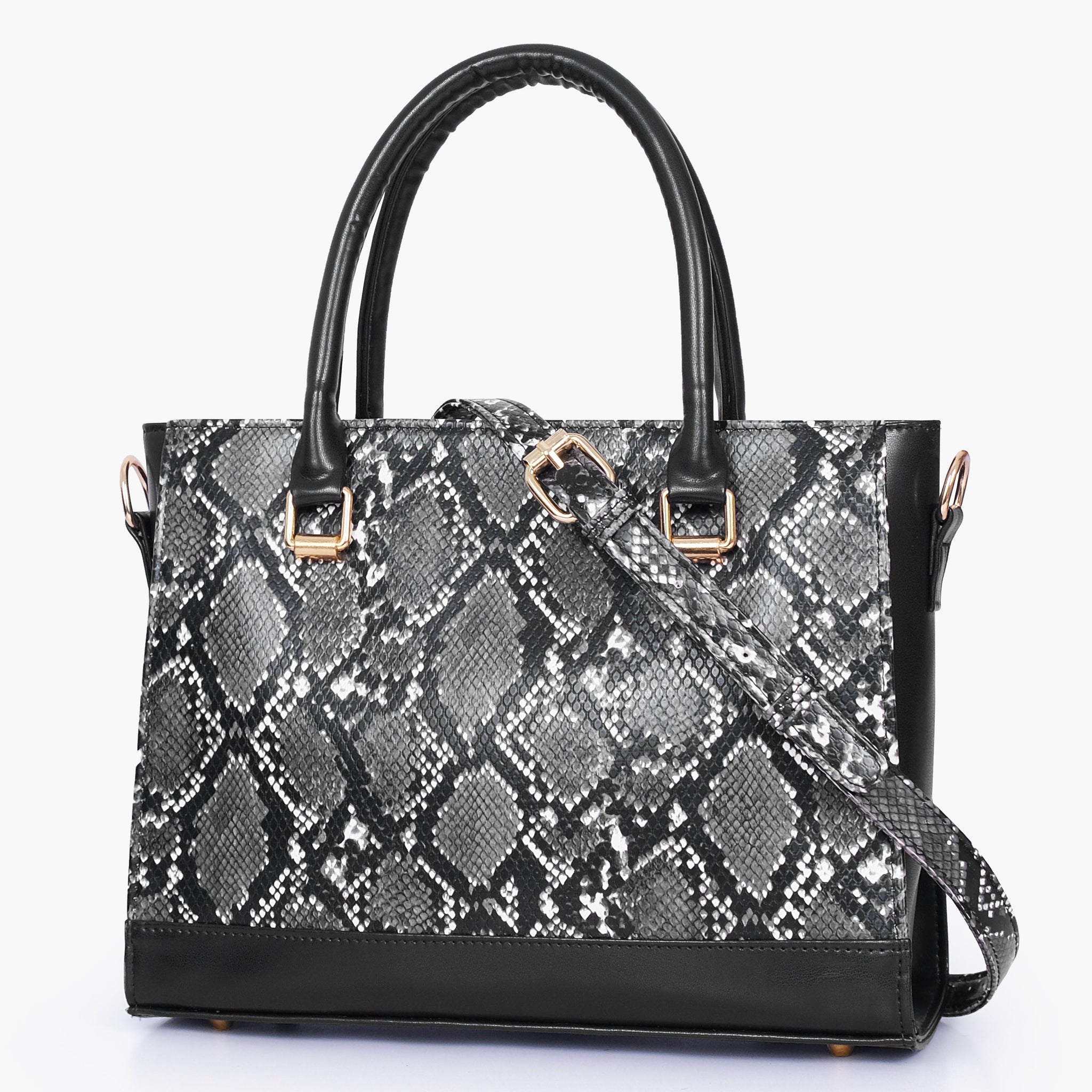 Buy Black snake handbag in Pakistan