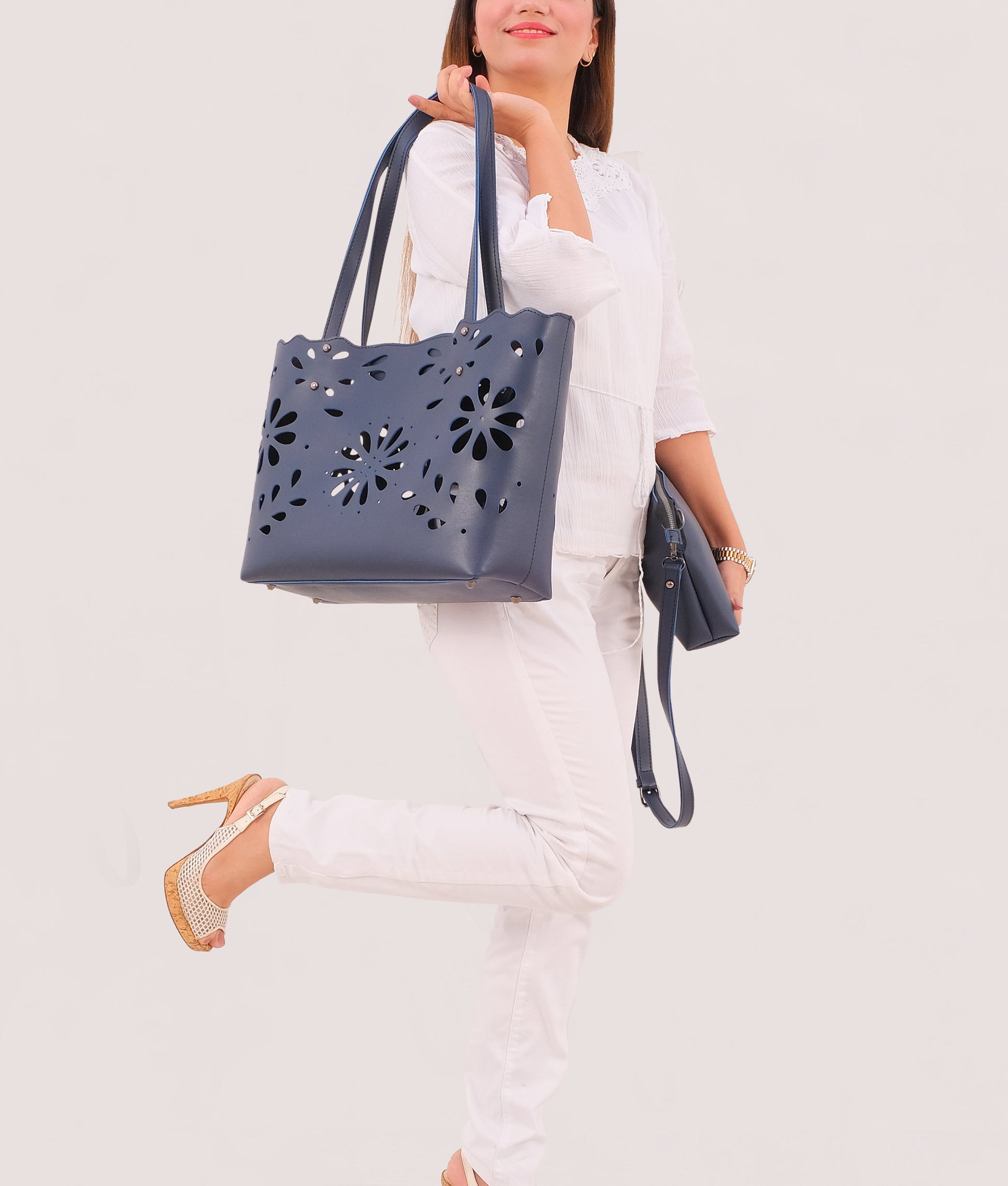 Buy Blue two-piece floral tote in Pakistan