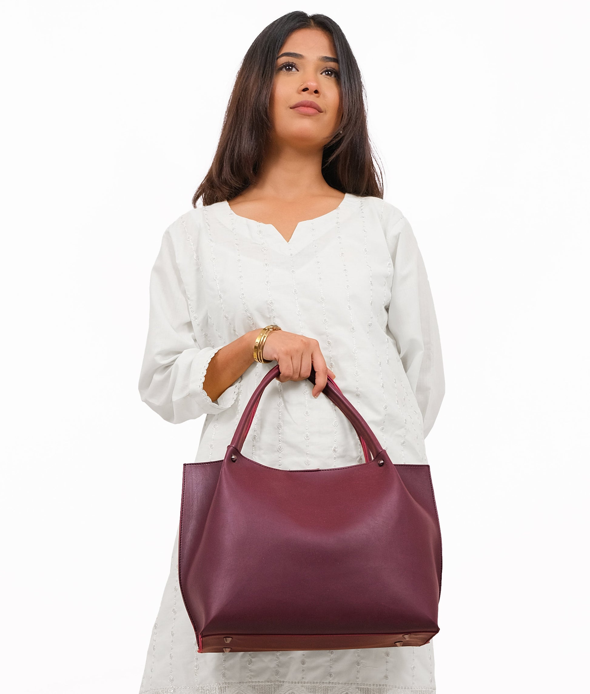 Buy Burgundy tote bag in Pakistan