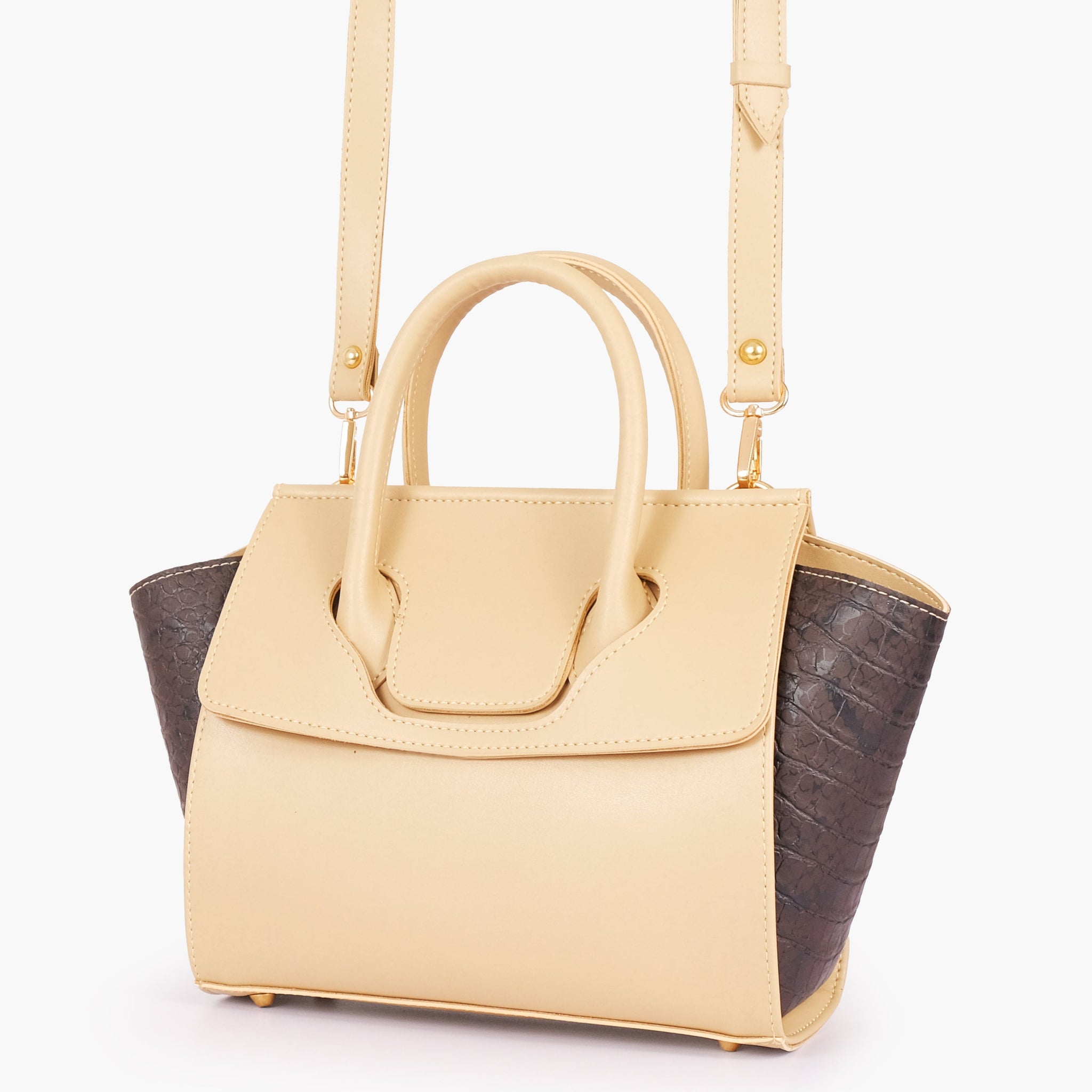 Buy Off-white trapeze handbag in Pakistan