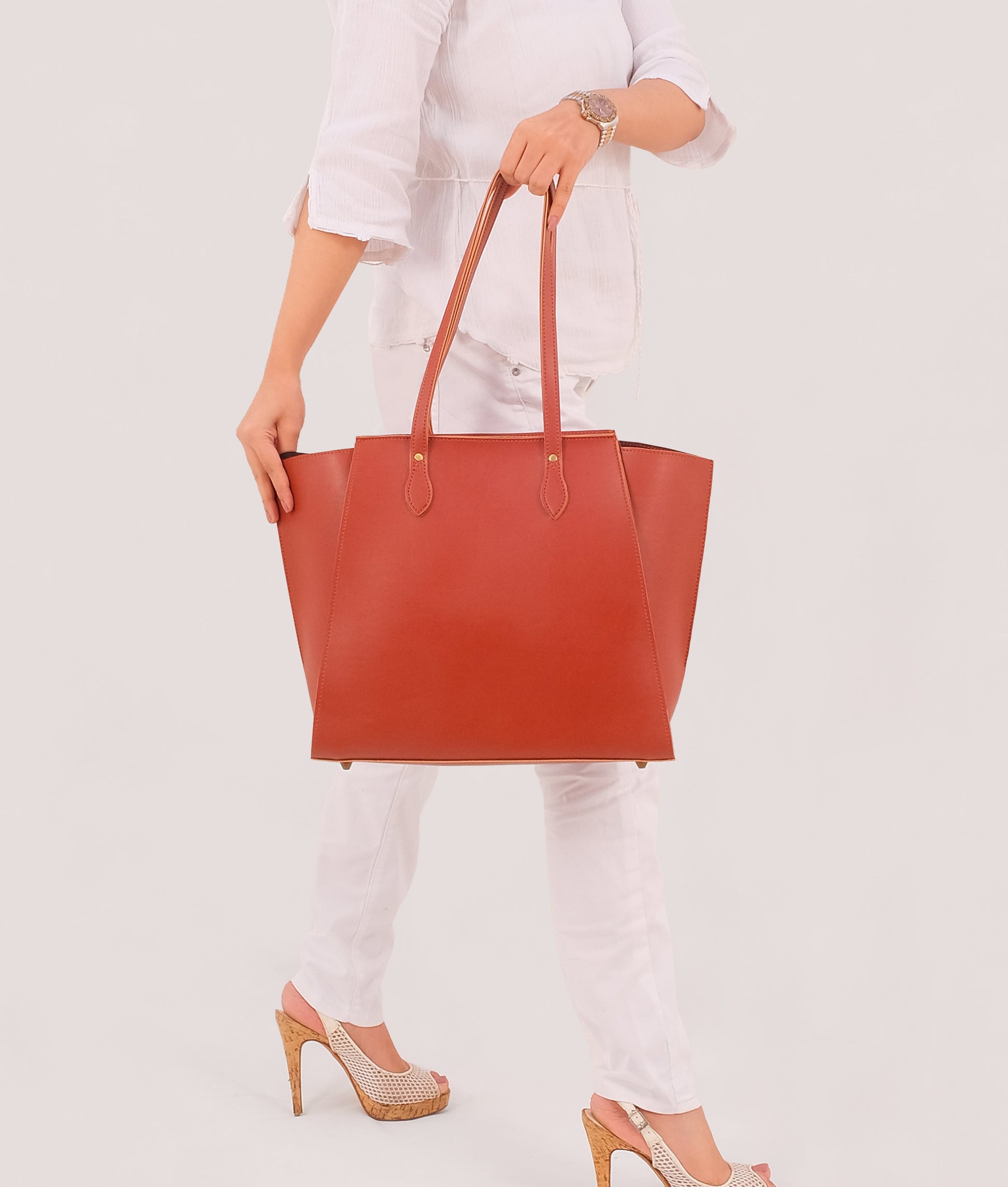 Buy Rust classic tote bag in Pakistan