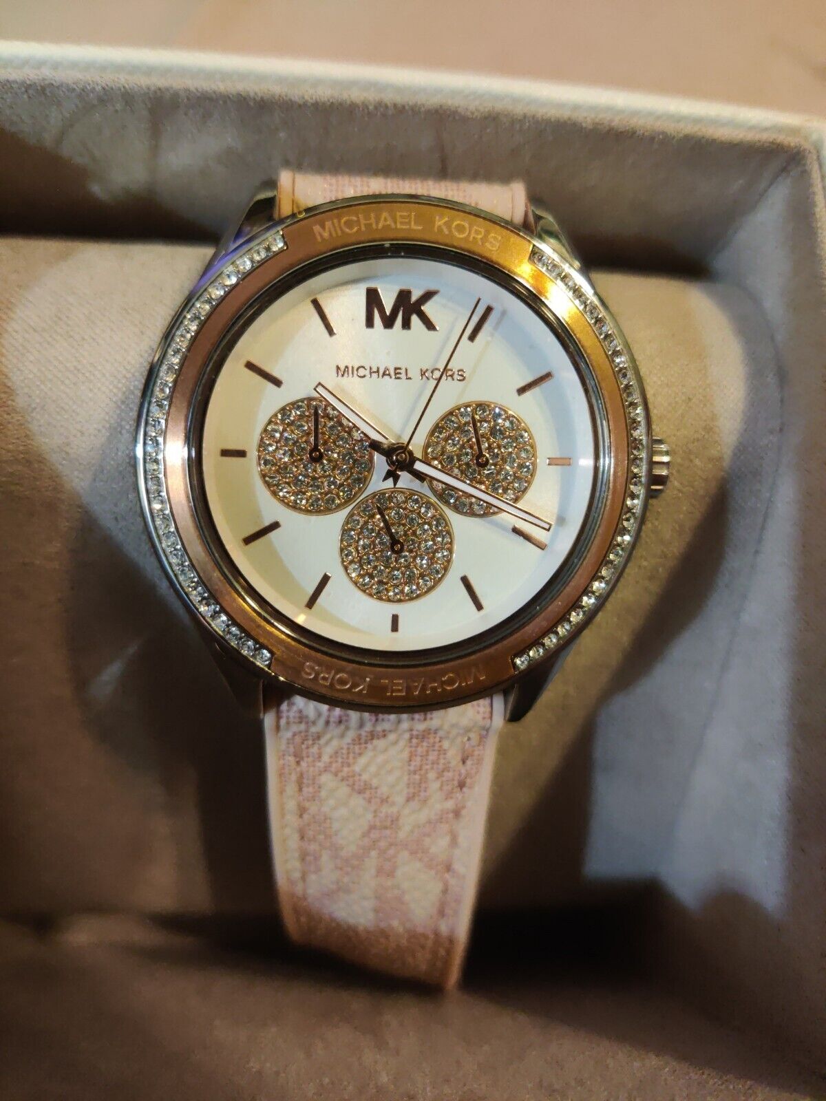 Buy Michael Kors Multifunction Silver Dial Leather Strap Watch for Women - Mk7206 in Pakistan