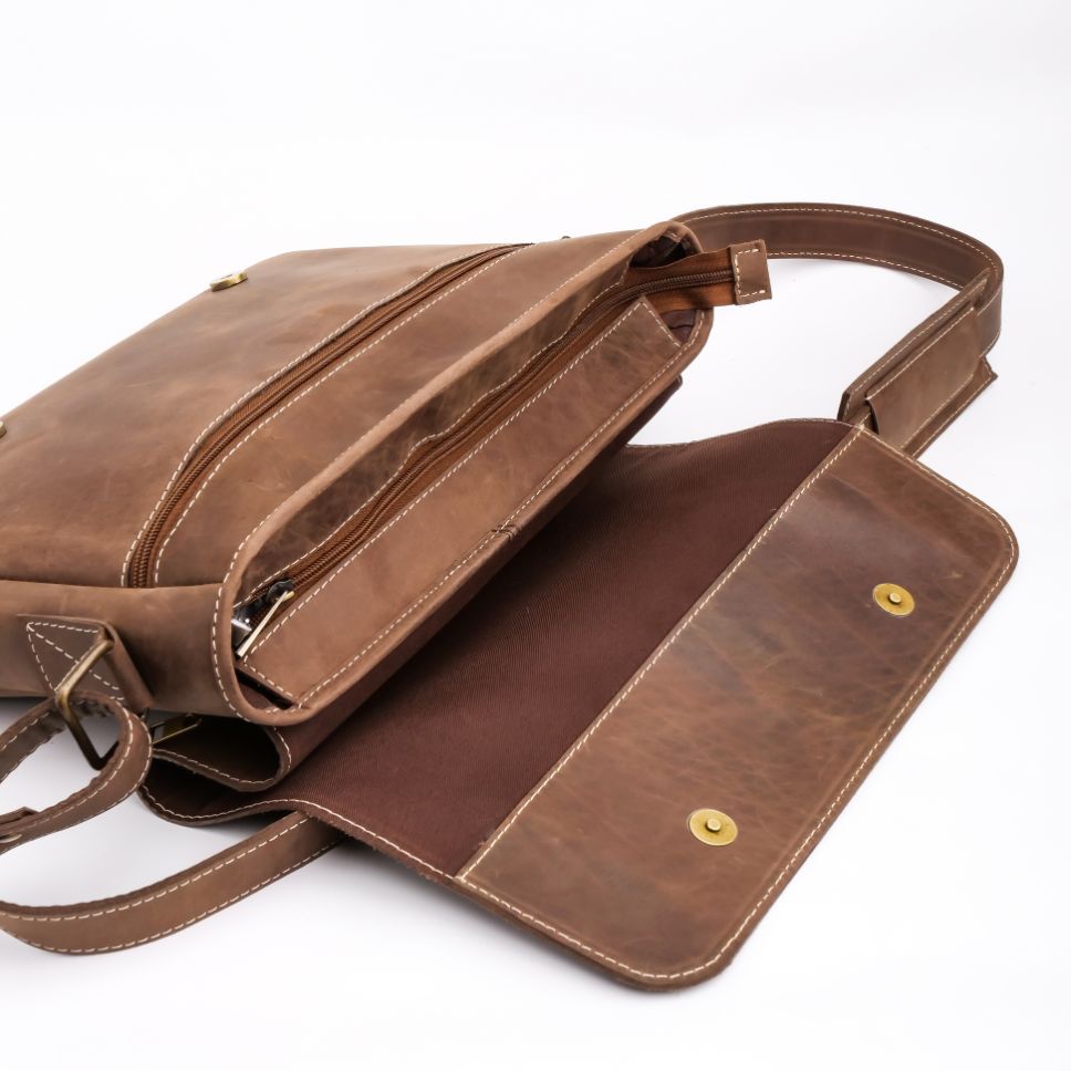 Buy Jild Classic Satchel Vintage Leather Messenger Bag - Vintage Brown in Pakistan