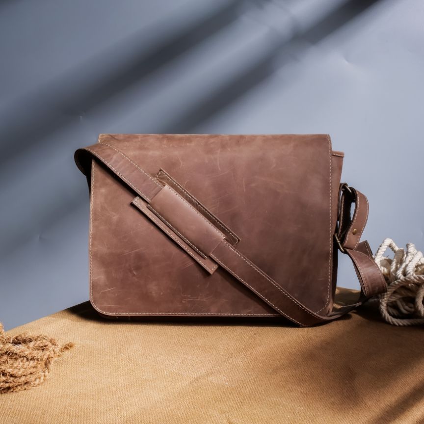 Buy Jild Classic Satchel Vintage Leather Messenger Bag - Vintage Brown in Pakistan