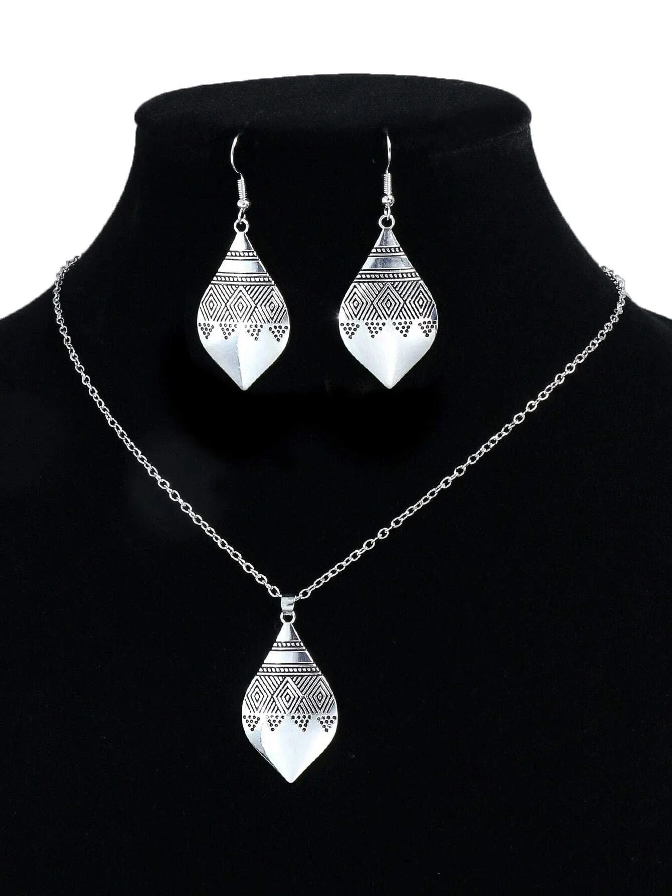 Buy Shein Emery Rose 3pcs Geometric Decor Jewelry Set in Pakistan