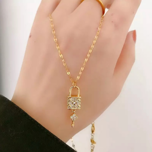 Buy Bling On Jewels Cora Pendant in Pakistan