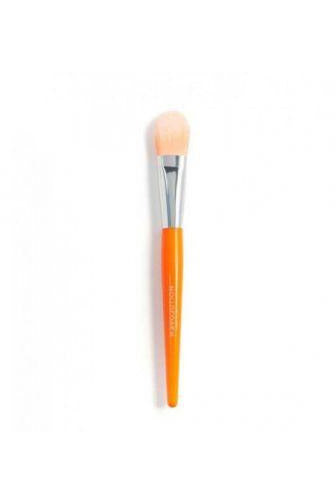 Buy Revolution Relove Queen Buffing Brush in Pakistan