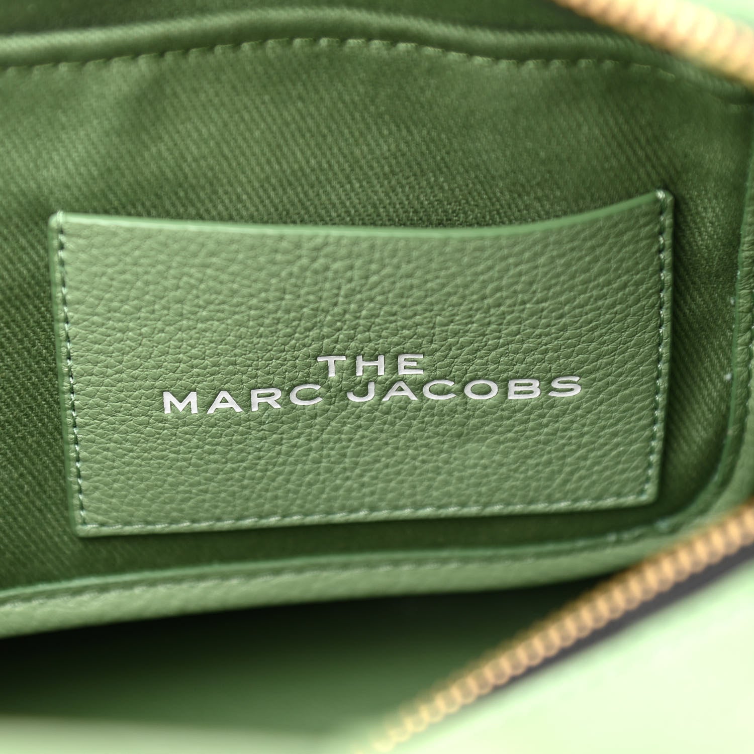 Buy Marc Jacobs The Tote Bag Medium in Pakistan