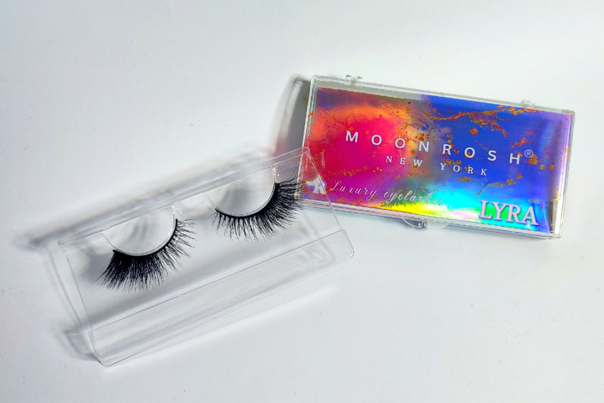 Buy Moonrosh Voluminous Mink Eyelashes - Lyra in Pakistan