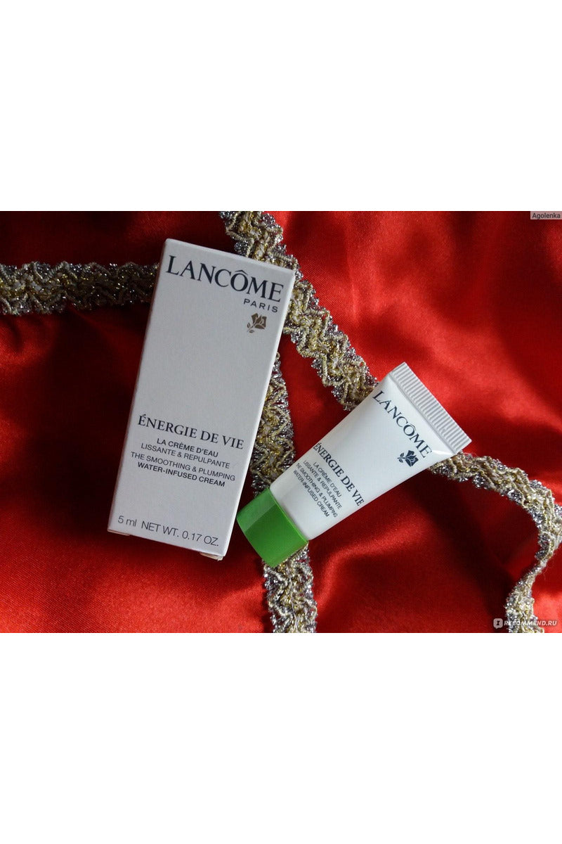 Buy Lancome Energie De Vie Smoothing and Plumping Cream - 5ml [Sample] in Pakistan