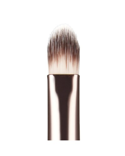 Buy MUA Small Flat Eye Brush in Pakistan