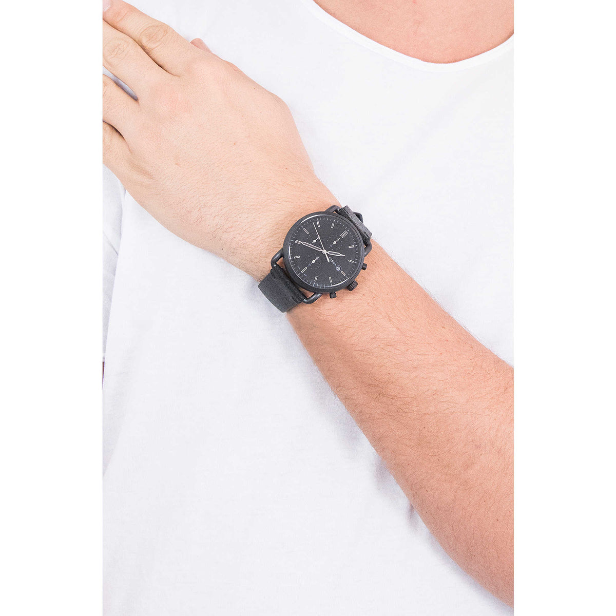 Buy Men's Quartz Commuter Black Leather Strap Black Dial 43Mm Watch in Pakistan